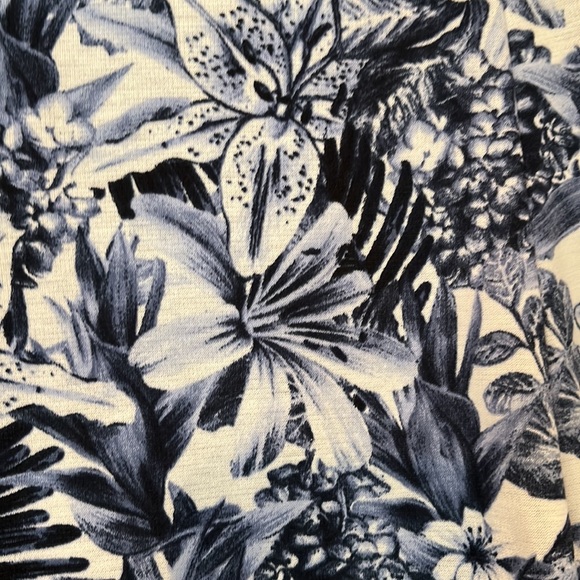 NWOT Blue & White Floral Sundress - Picture 6 of 8